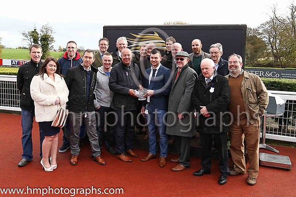 01st Airlie Beach and R Walsh ( 1 , blue, light blue star, yellow seams ) Trainer - W P Mullins , Owner - Supreme Horse Racing Club  K Sharp