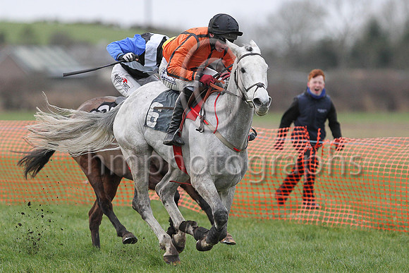 01st BI QUINI TIEP (FR) and D G Lavery ( 6 , ORANGE,black seams; black cap ) Trainer: B.R. Hamilton , Owner : Nigel Baring
