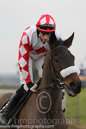 04 Gallant Oscar & S A Shortall - 4th (7, white, red triple diamond ) - FT8E1853-5