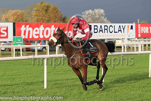 01st A Toi Phil and R Walsh ( 1 , maroon, white star, maroon cap ) Trainer - G Elliott , Owner - Gigginstown House Stud