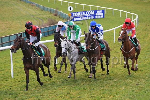 01st Getareason and Mr P W Mullins ( 2 , red, pink band ) Trainer - W P Mullins , Owner - Sullivan Bloodstock Limited