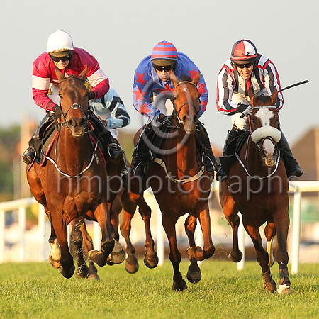 01st Moratorium and Ms L O'Neill 3 ( 6 , maroon, white star,white cap ) Trainer - G Elliott , Owner - Gigginstown House Stud