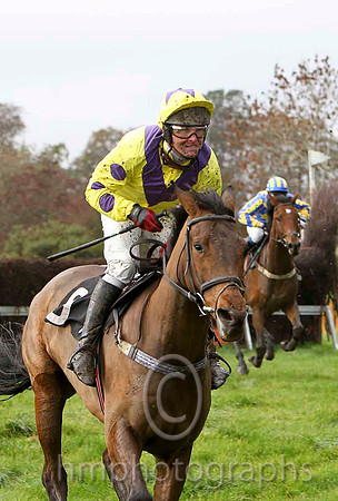 Filbert Fox, Jockey J D Moore - 2nd - CU2D9970-e