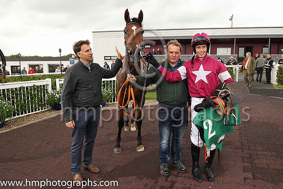 01st Marinero and B J Cooper ( 2 , maroon, white star ) Trainer - H de Bromhead , Owner - Gigginstown House Stud