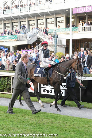 06 Stay De Night and P J Smullen - - 06th (7 ,black , white sleeves ) Trainer - D K Weld