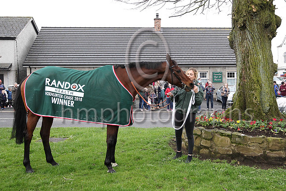 Balnaslow and groom Sophie Bell in from of Teewdies Bar and Bistro in Parkgate - FT8E3373
