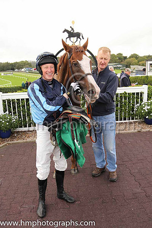 01st Tornado Watch and M P Fogarty ( 1 , dark blue and light blue diabolo ) Trainer - Jonathan Fogarty , Owner - Mrs Mary Frances Fogarty