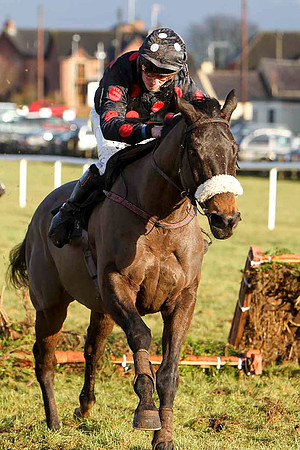 Icy Cool 10th, Jockey M W Bowes - FT8E9933-e