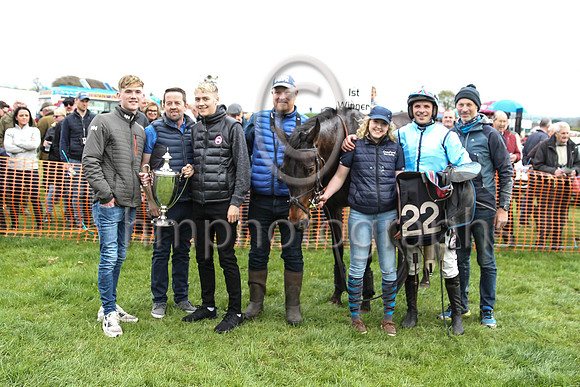 01st LARGY FORCE and B G Crawford ( 22 , EMERALD GREEN,purple star; emerald green sleeves,purple stars; purple cap,emerald green stars ) Trainer: S.R.B. Crawford,, Owner : Martin McGrogan Raymond Scu