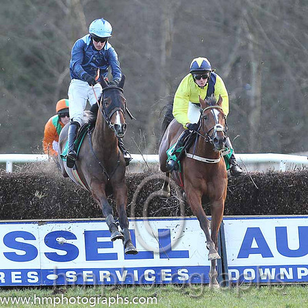 Race 6 1st - Court Frontier (IRE) (2 ) Jockey: Mr John J Fitzpatrick (7) - Trainer: A Fleming - yellow, blue sash