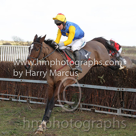 01 Muirhead  Derek O'Connor - Trainer : S R B Crawford, Blue, yellow diamond