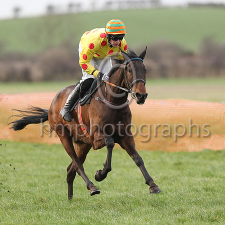 01st LACKEN BRIDGE and B O'Neill ( 6 , YELLOW,red spots; yellow  red hooped cap ) Trainer: Colin Bowe , Owner : Patrick P. Farrell
