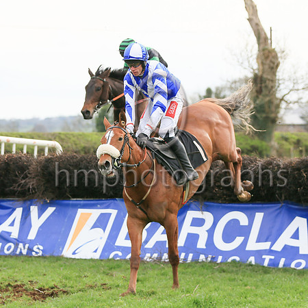 01st LA FELINE (FR) and Derek O'Connor ( 1 , ROYAL BLUE,white chevron; white sleeves,royal blue chevrons; white  royal blue qtd cap ) Trainer: Sam Curling , Owner : J. O'Leary