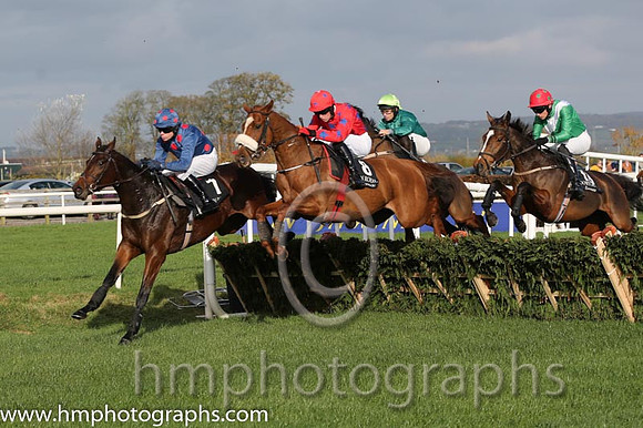 08 Batchelors Walk and D F O'Regan - - 08th (7 ,dark blue, red spots ) Trainer - M Phelan