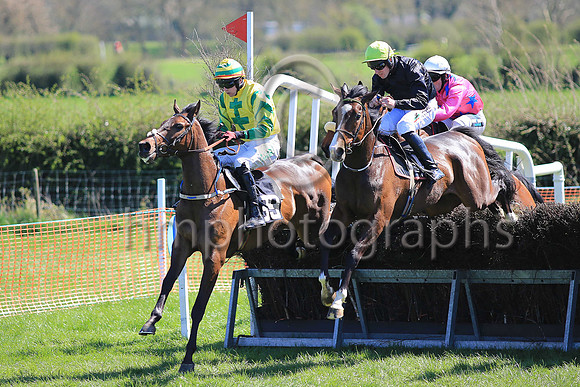 01st LECALE'S ARTICLE and D G Lavery ( 45 , YELLOW,emerald green cross of lorraine; emerald green sleeves,yellow chevrons; yellow  emerald green hooped cap ) Trainer: Patrick Eugene Turley , Owner :
