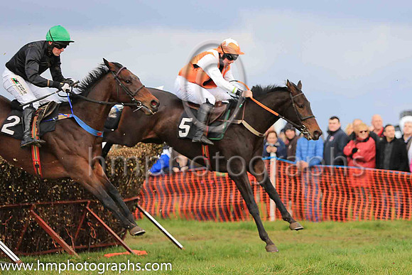 04th BRICKS AND BEAMS and J j Codd ( 5 , ORANGE,white epaulettes; white sleeves; orange cap,white star ) Trainer: Denis Paul Murphy,, Owner : Maria Byrne