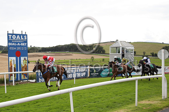 01st Sharlanda and S W Flanagan ( 3 , red, white chevron ) Trainer - C Bowe , Owner - Thomas F Hughes