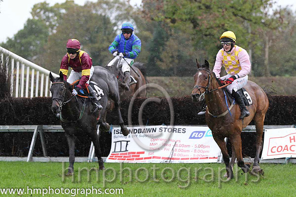 04 Disco Tunes & R P Quinlan - 4th (24, maroon, yellow braces) & 09 Wish In A well & B G Crawford - PU (9, pink and yellow check) - FT8E9432-4