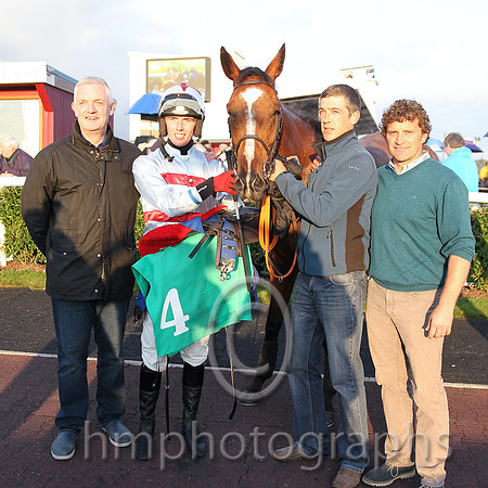 01st The Mooch ( 4 , light blue and maroon hoops ) and Donagh Meyler (7) - Trainer : Paul Nolan - Owner : R.G. English