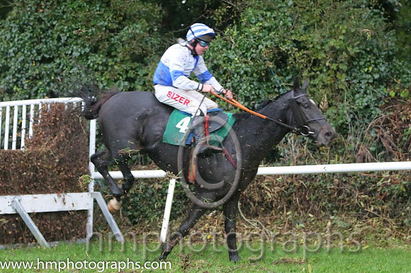 04 Harangue and A E Lynch - - 04th (4 ,Blue and white quarters ) Trainer - P J Gilligan