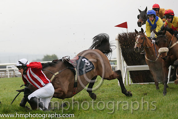 08 Kerrib Castle and Mr M McConville - F - 08th (3 ,red and white stripes ) Trainer - Stephen McConville