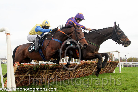 01 Little King Robin and M P Walsh - - 01st (7 ,royal blue and yellow halvd ) Trainer - Colin Bowe  02 Arctic Fire and R Walsh - - 02nd (4 ,purple, orange seams ) Trainer - W P Mullins