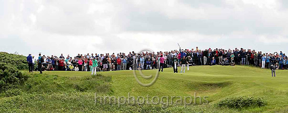 Rory McIlroy on first green - FT8E6002-e3