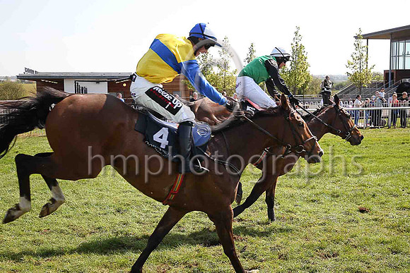 03rd Ned?s Island and J J Slevin ( 4 , yellow, royal blue hoop ) Trainer - D M O?Brien , Owner - Edward Power