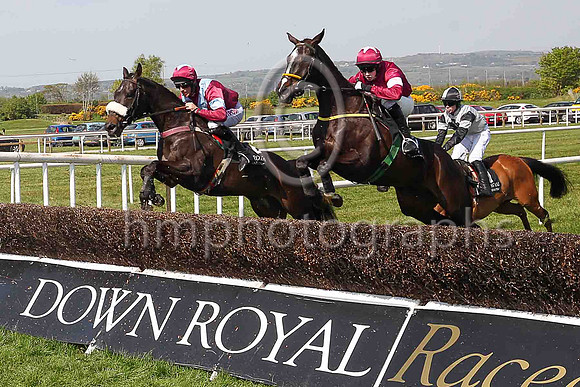 03rd Rise Of An Empire and B J Cooper ( 7 , maroon, white star, maroon cap ) Trainer - N Meade , Owner - Gigginstown House Stud