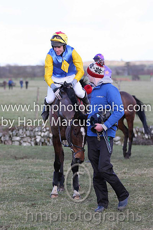 01 Muirhead  Derek O'Connor - Trainer : S R B Crawford, Blue, yellow diamond