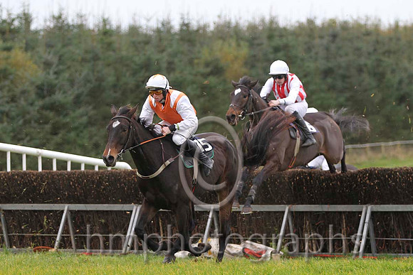 09 SevenBalls of Fire & J J Codd - Fell (15, white, red sash) & 03 Whitsundays & M J O'Hare - 3rd (16, white and red stripes) - FT8E0558-6