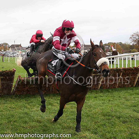 01st Monbeg Notorious and R Walsh ( 4 , maroon, white star ) Trainer - G Elliott , Owner - Gigginstown House Stud