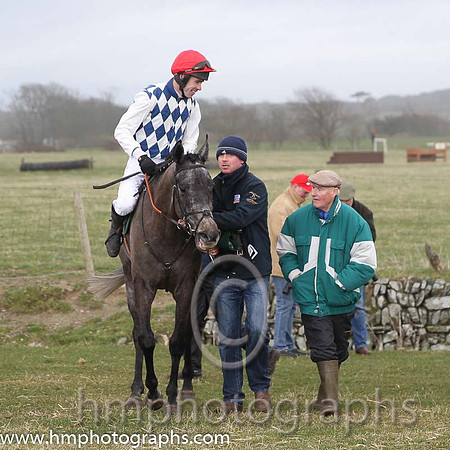 01st Fagan ( 1 )  Derek O'Connor - Trainer: I R Ferguson - navy and white diamonds