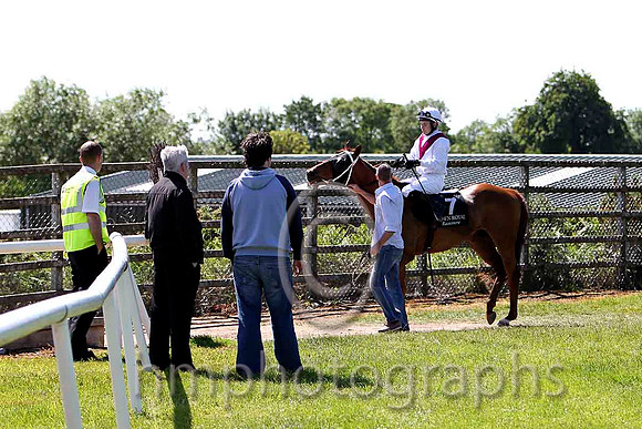 Option Be 2nd, Jockey D J Moran - CU2D0239-e